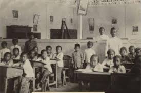 4 Alasan Belanda Gencar Membuka Sekolah di Indonesia Awal Abad ke-20